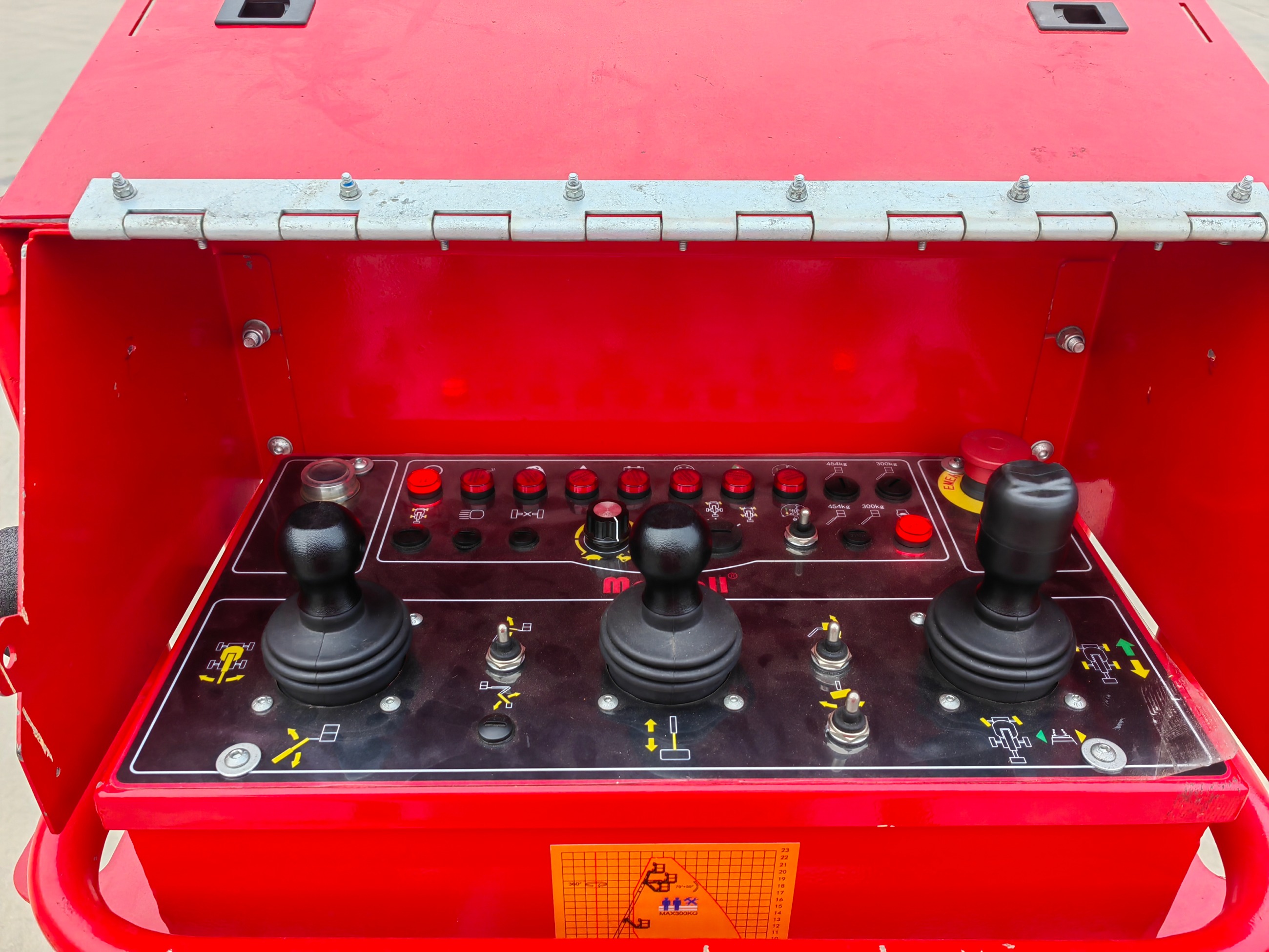 自行式直臂型高空作業(yè)平臺,HT220JE / HT285JE / HT350JE